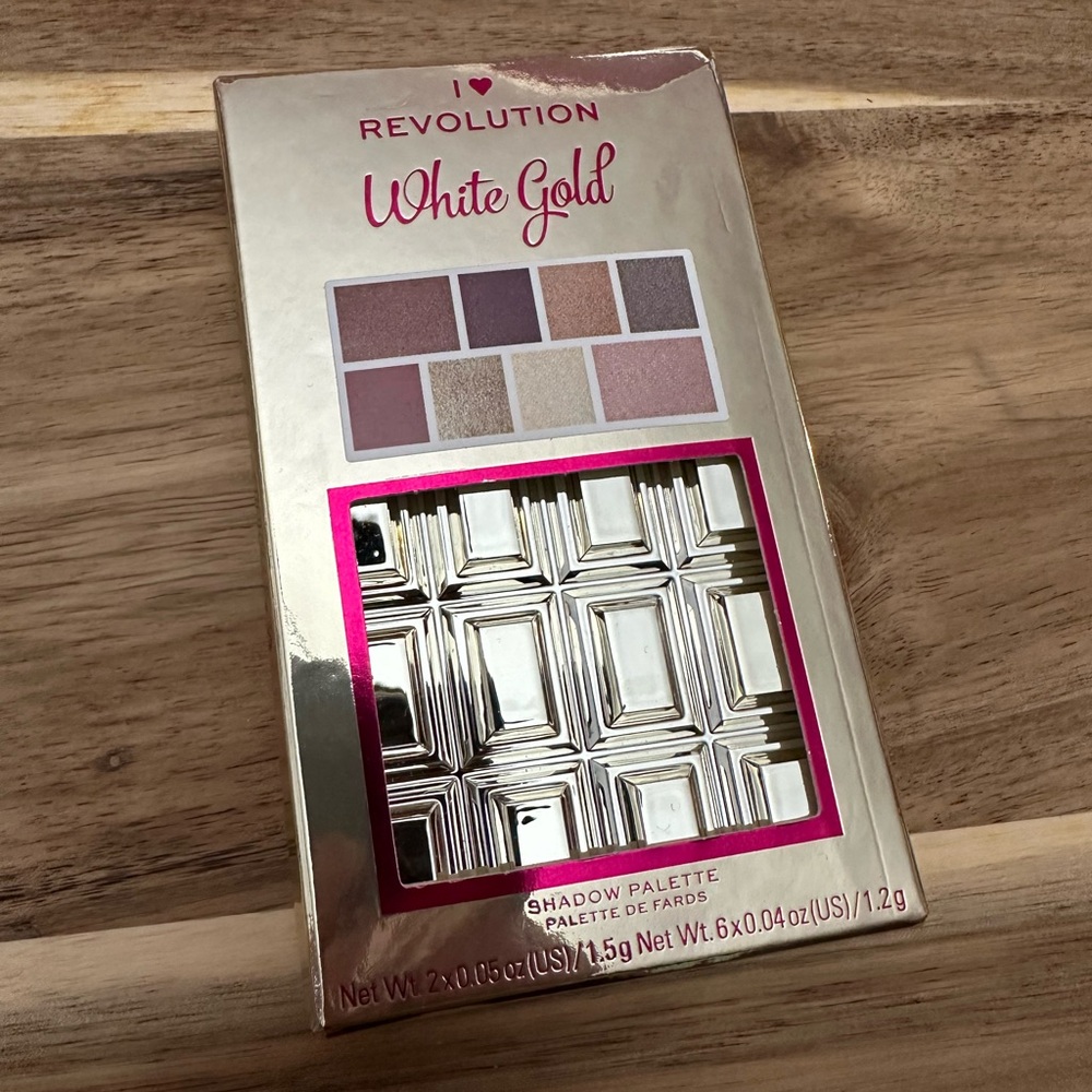 I Heart Revolution White Gold Mini Chocolate Eyeshadow Palette